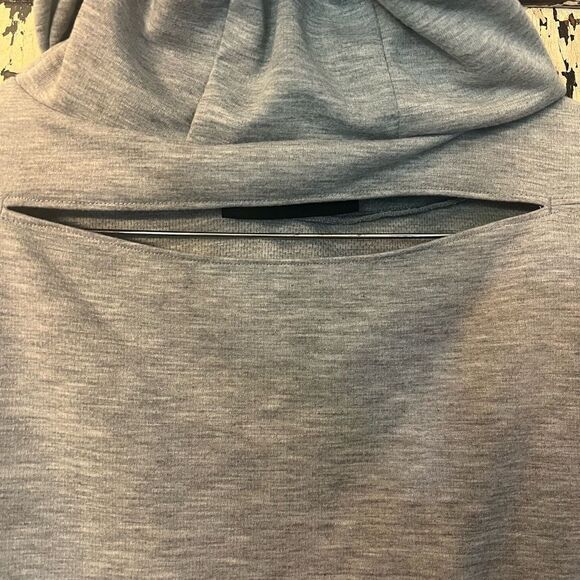 Gray Tulane University crop bottom tie  Hoodie. Back cutout. Women XL - Picture 3 of 5